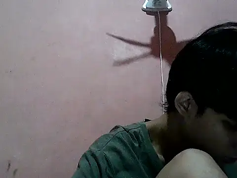 Snapshot of Kyoshi_19 chatting on November 13, 12:26 pm Kyoshi 19 online show from November 13, 12:26 pm