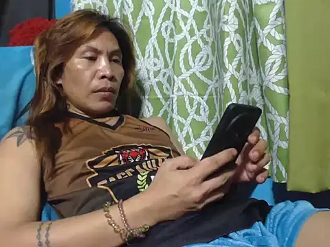 Snapshot of YourTopweng chatting on June 24, 3:44 pm YourTopweng online show from June 24, 3:44 pm