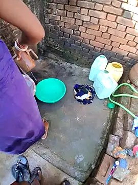 Snapshot of RAYI_Queen_3 chatting on November 8, 3:39 am RAYI Queen 3 online show from November 8, 3:39 am