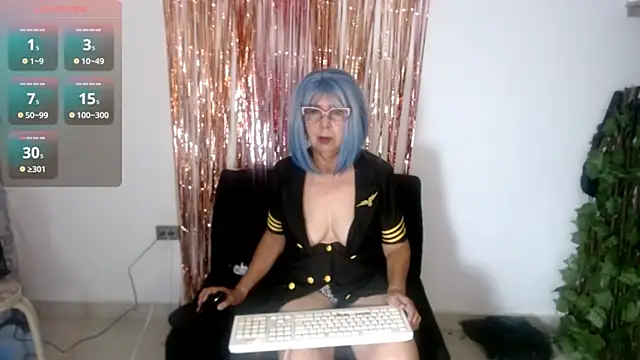 Snapshot of ruth_blue21 chatting on November 12, 2:12 am ruth blue21 online show from November 12, 2:12 am