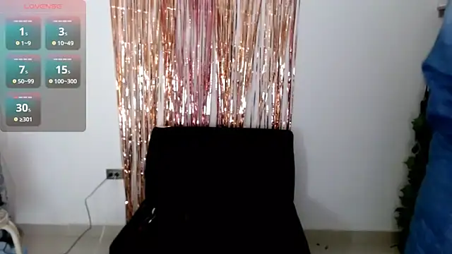 Snapshot of ruth_blue21 chatting on November 15, 7:32 pm ruth blue21 online show from November 15, 7:32 pm