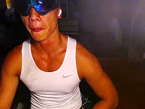 Snapshot of but1069 chatting on October 9, 3:48 am but1069 online show from October 9, 3:48 am