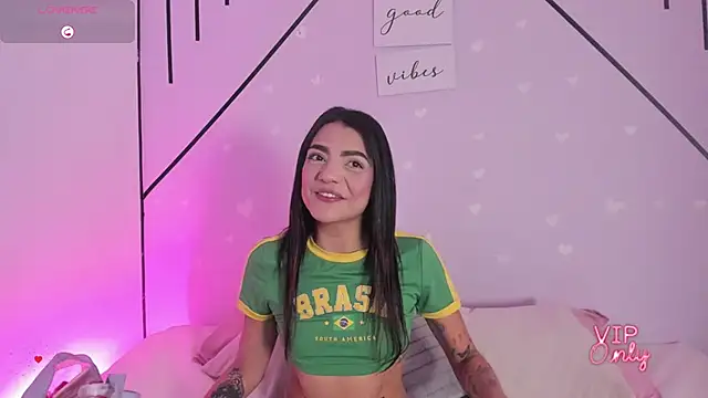 MiahCornell  online show from February 26, 8:19 pm