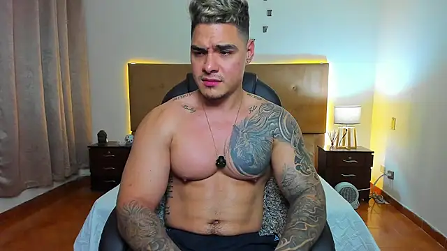 Steven Velez online show from September 10, 1:05 am