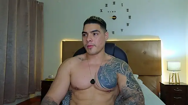 Steven Velez online show from November 7, 4:34 am