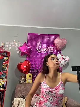 Snapshot of TamaraMera chatting on June 10, 7:46 pm TamaraMera online show from June 10, 7:46 pm