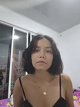 Snapshot of TamaraMera chatting on June 28, 5:02 am TamaraMera online show from June 28, 5:02 am
