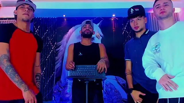 Snapshot of Dominic_Max_ chatting on September 13, 4:34 am Dominic Max  online show from September 13, 4:34 am