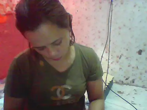 Snapshot of violen786 chatting on September 14, 6:45 am violen786 online show from September 14, 6:45 am