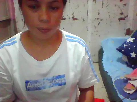 Snapshot of violen786 chatting on September 21, 12:40 pm violen786 online show from September 21, 12:40 pm