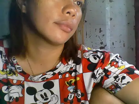 Snapshot of violen786 chatting on November 16, 7:47 am violen786 online show from November 16, 7:47 am