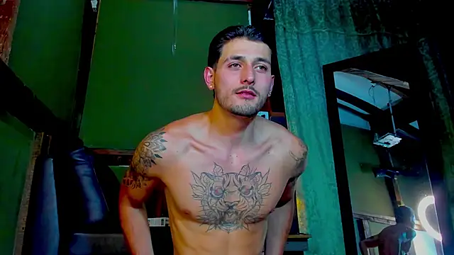 alejo  323   online show from May 1, 1:10 am