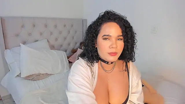 kristal benet online show from January 25, 6:24 pm