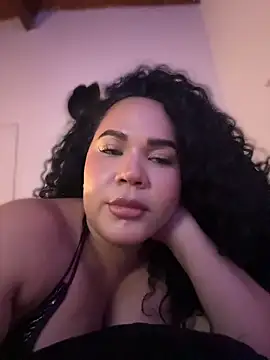 Snapshot of kristal_benet chatting on June 18, 6:45 pm kristal benet online show from June 18, 6:45 pm