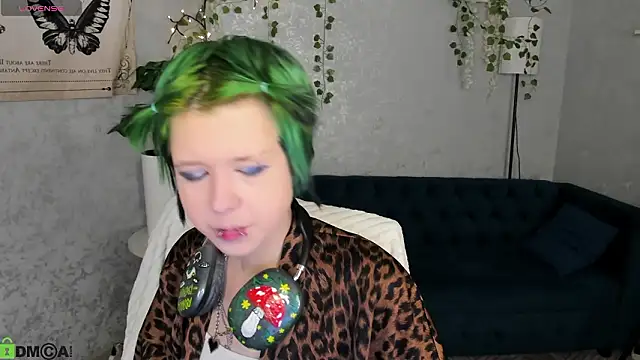 CarolineRichter online show from March 6, 2:08 am