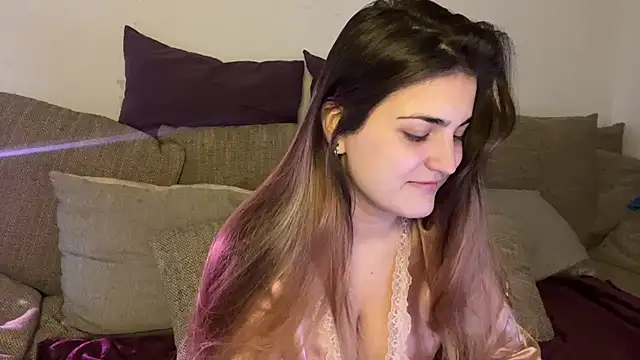 Snapshot of Vivalenti_Kiss chatting on November 5, 12:27 pm Vivalenti Kiss online show from November 5, 12:27 pm