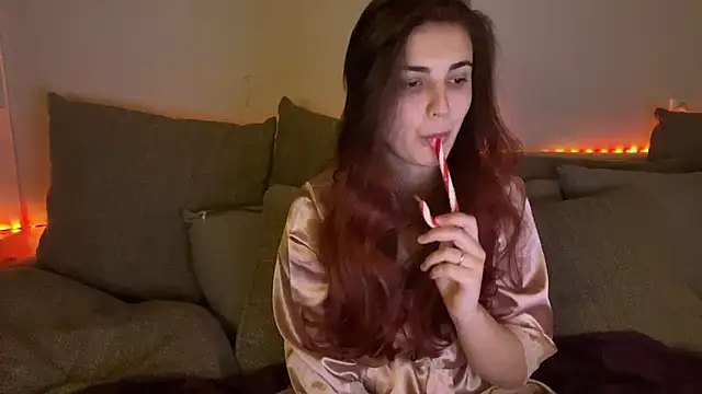 Snapshot of Vivalenti_Kiss chatting on December 14, 4:23 pm Vivalenti Kiss online show from December 14, 4:23 pm