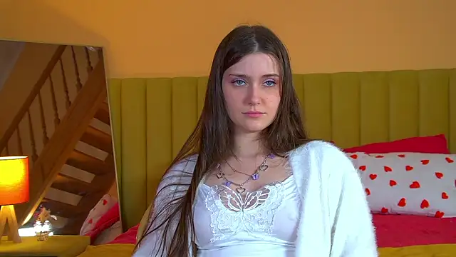 JessicaJewells online show from April 29, 5:30 pm
