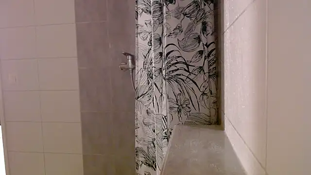 Snapshot of Hijuga chatting on November 18, 6:34 pm Hijuga online show from November 18, 6:34 pm