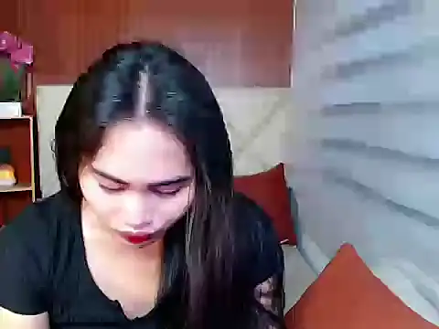 Snapshot of sluttyprincess0 chatting on December 18, 11:22 pm sluttyprincess0 online show from December 18, 11:22 pm