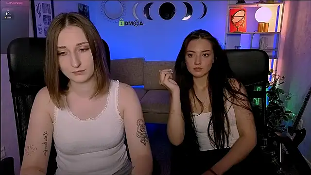eva smiith  online show from July 5, 7:10 pm