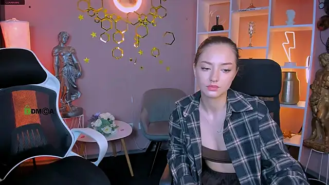 eva smiith  online show from July 15, 5:34 am