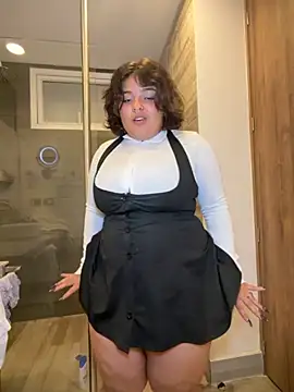 lulukawai16 online show from April 30, 12:39 am