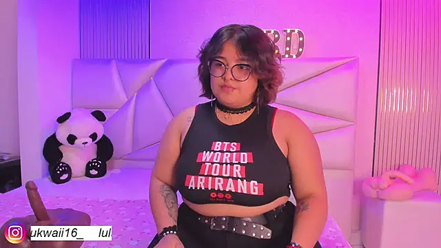 lulukawai16 online show from May 4, 7:21 pm