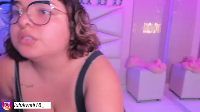 lulukawai16 online show from May 7, 7:08 pm