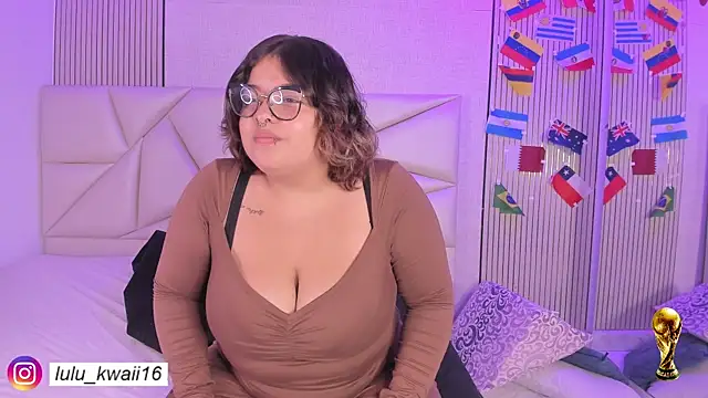 lulukawai16 online show from July 8, 7:07 pm