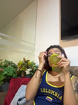 amber sparkle online show from July 7, 12:20 pm
