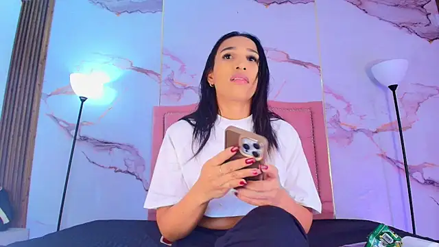 AlyaThompson online show from May 22, 4:08 am