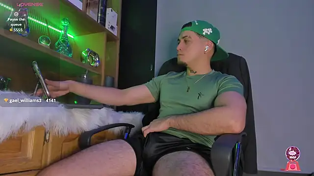 Gael williams1 online show from October 14, 7:25 pm