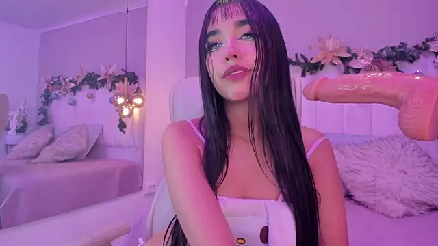 Snapshot of Rachell_Ross_ chatting on December 13, 7:53 pm Rachell Ross online show from December 13, 7:53 pm