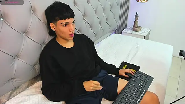 SamBlack  online show from September 21, 1:57 pm