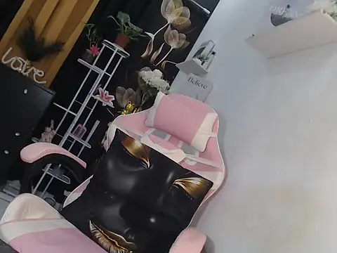 Snapshot of miss_ning chatting on June 9, 11:11 am miss ning online show from June 9, 11:11 am