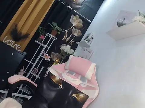 Snapshot of miss_ning chatting on June 13, 5:49 am miss ning online show from June 13, 5:49 am