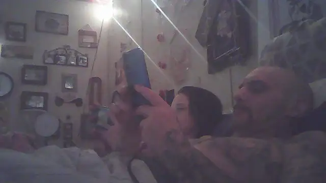 BonnienClyde5421 online show from February 28, 12:00 am