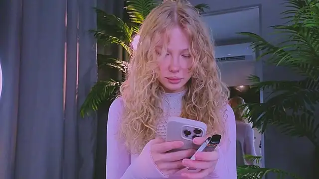 emilyshepar d online show from March 17, 3:11 am