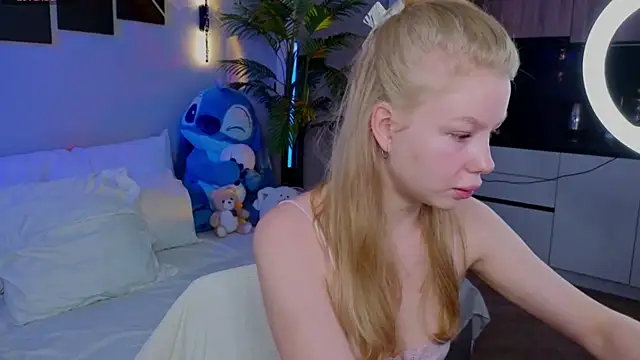 emilyshepar d online show from May 5, 1:24 am