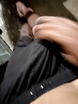 Snapshot of RAYI_Queen_4 chatting on November 29, 3:59 pm RAYI Queen 4 online show from November 29, 3:59 pm