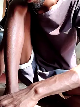 RAYI Queen 4 online show from December 2, 5:46 am