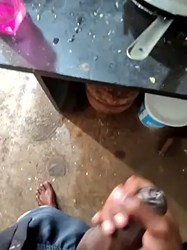 Snapshot of RAYI_Queen_4 chatting on January 15, 9:14 am RAYI Queen 4 online show from January 15, 9:14 am