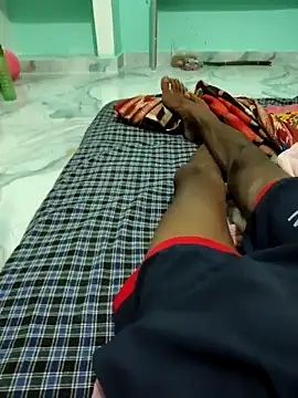 Snapshot of RAYI_Queen_4 chatting on February 14, 3:31 pm RAYI Queen 4 online show from February 14, 3:31 pm