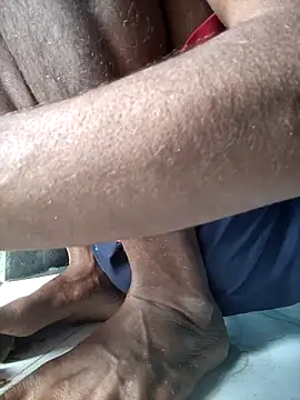 Snapshot of RAYI_Queen_4 chatting on February 19, 3:46 am RAYI Queen 4 online show from February 19, 3:46 am