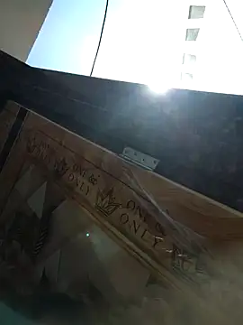 Snapshot of RAYI_Queen_4 chatting on March 7, 3:47 am RAYI Queen 4 online show from March 7, 3:47 am