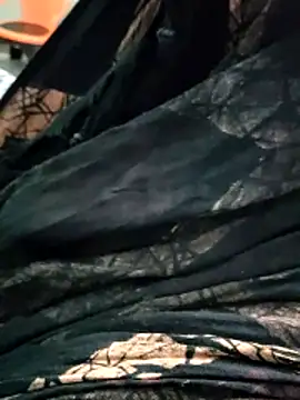 Snapshot of RAYI_Queen_4 chatting on June 5, 6:52 am RAYI Queen 4 online show from June 5, 6:52 am