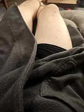 Snapshot of hubbyfun19 chatting on November 16, 6:41 am hubbyfun19 online show from November 16, 6:41 am