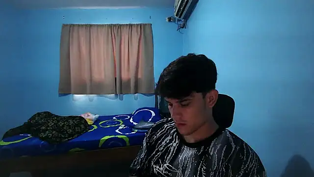 Snapshot of Jaket_lovers chatting on September 26, 4:00 pm Jaket lovers online show from September 26, 4:00 pm