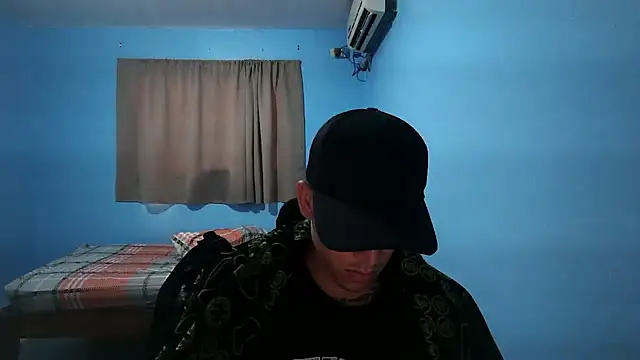 Snapshot of Jaket_lovers chatting on October 10, 6:51 pm Jaket lovers online show from October 10, 6:51 pm